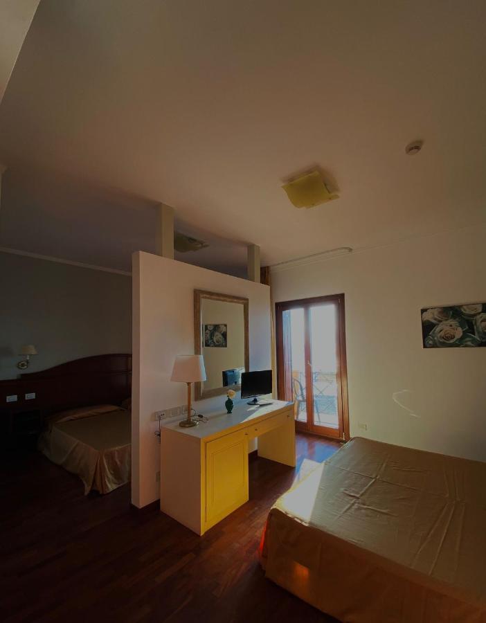 Hotel La Lampara Reggio di Calabria Zewnętrze zdjęcie